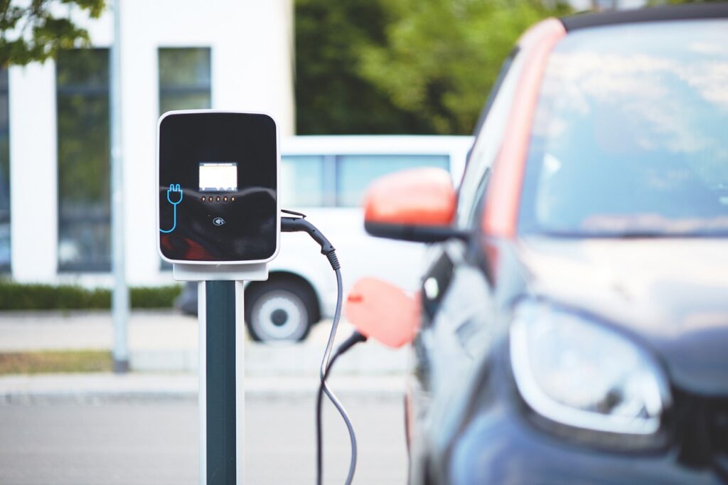 Advantages of material processing with thermoplastics in the EV industry