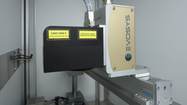 Real-time Pyrometry for process reliability in laser transmission welding